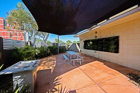 Latitude20 Searipple Rd - Sunshine Coast Guide 1