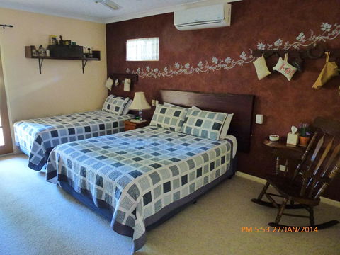 Armadale Cottage Bed & Breakfast - Sunshine Coast Guide 29
