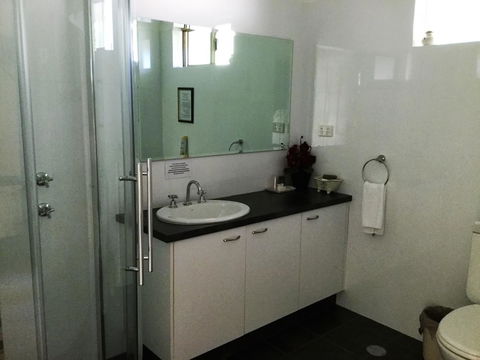 Armadale Cottage Bed & Breakfast - Sunshine Coast Guide 23