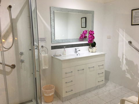 Armadale Cottage Bed & Breakfast - Sunshine Coast Guide 14