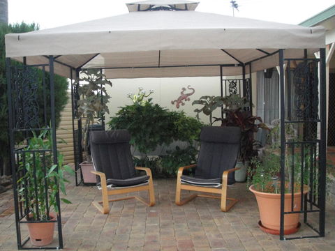 Armadale Cottage Bed & Breakfast - Sunshine Coast Guide 43