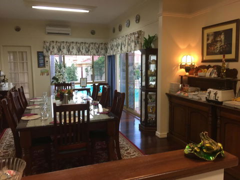 Armadale Cottage Bed & Breakfast - Sunshine Coast Guide 12