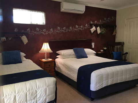 Armadale Cottage Bed & Breakfast - Sunshine Coast Guide 19