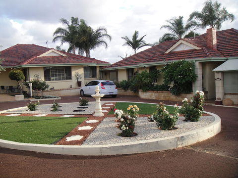 Armadale Cottage Bed & Breakfast - Sunshine Coast Guide 40