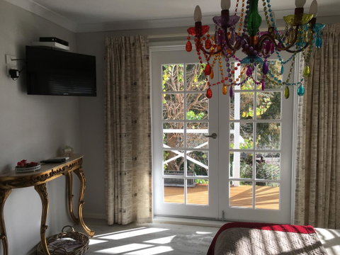 Applegate Lane Chalet - Sunshine Coast Guide 6