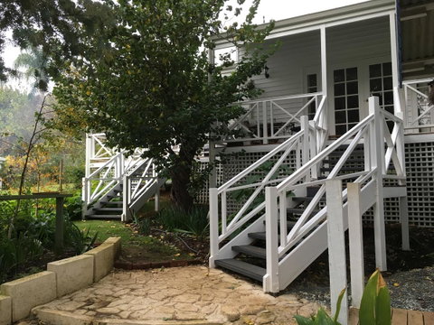 Applegate Lane Chalet - Sunshine Coast Guide 5