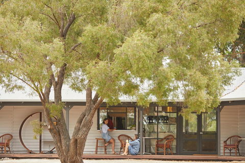 Margaret River Retreat - Sunshine Coast Guide 8