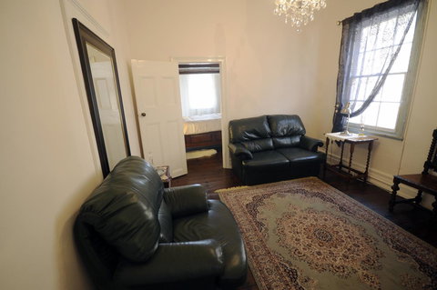 My Place Colonial Accommodation - Sunshine Coast Guide 24