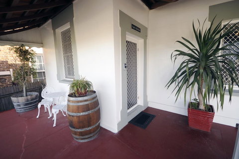 My Place Colonial Accommodation - Sunshine Coast Guide 2