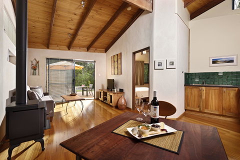 Aiyana Retreat - Sunshine Coast Guide 2