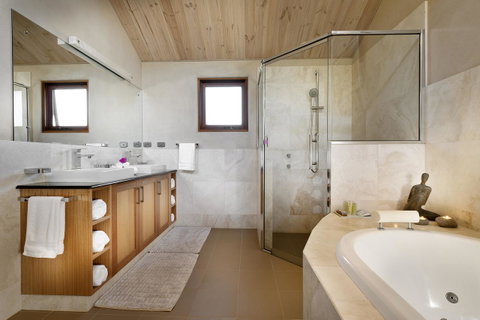 Aiyana Retreat - Sunshine Coast Guide 3