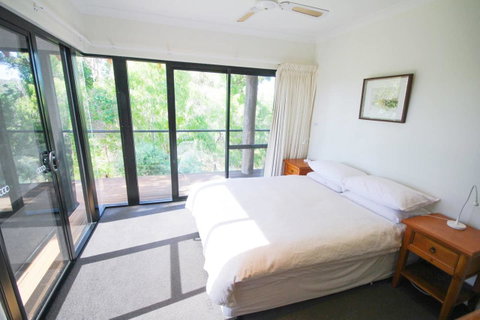 Arum - Close To The Margaret River - Sunshine Coast Guide 13