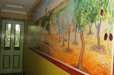 Bentwood Olive Grove Accommodation - Sunshine Coast Guide 1