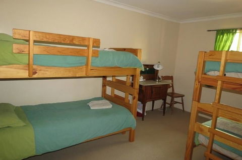 Bentwood Olive Grove Accommodation - Sunshine Coast Guide 15