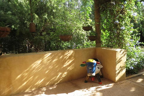 Bentwood Olive Grove Accommodation - Sunshine Coast Guide 9