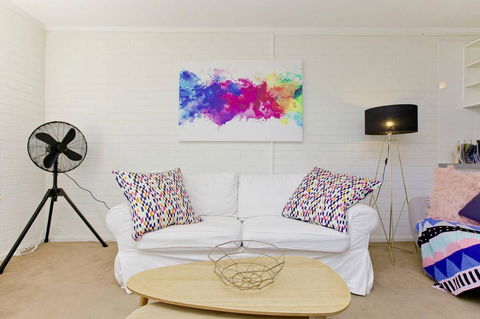 SEA BREEZE â€“ Between Cottesloe Beach & Swan River - Sunshine Coast Guide 17