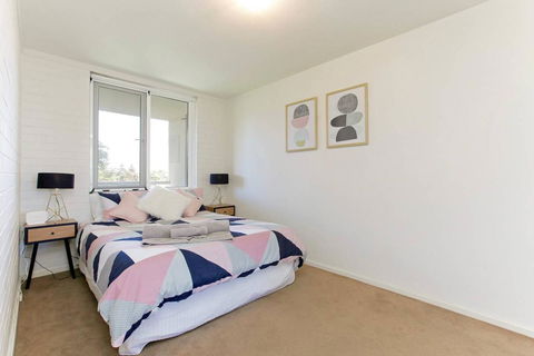 SEA BREEZE â€“ Between Cottesloe Beach & Swan River - Sunshine Coast Guide 6