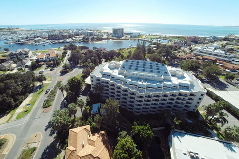 Atrium Hotel Mandurah - Sunshine Coast Guide 13
