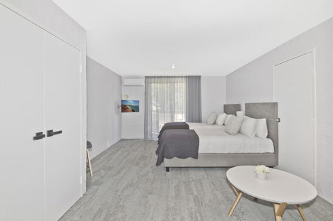 Atrium Hotel Mandurah - Sunshine Coast Guide 23