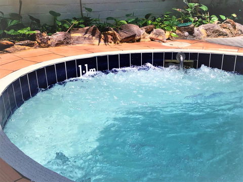 Atrium Hotel Mandurah - Sunshine Coast Guide 24