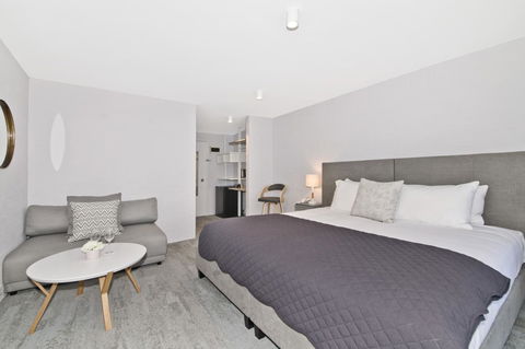 Atrium Hotel Mandurah - Sunshine Coast Guide 16