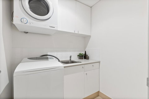The Executive Penthouse - Sunshine Coast Guide 19
