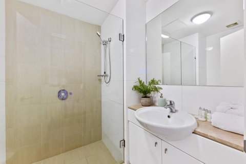 The Executive Penthouse - Sunshine Coast Guide 13