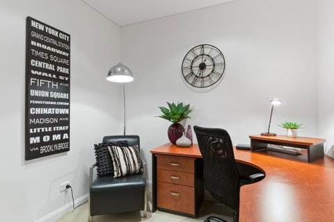 The Executive Penthouse - Sunshine Coast Guide 16