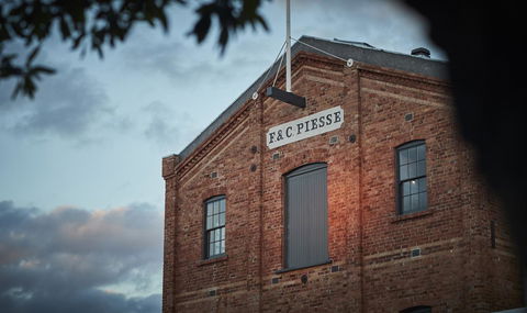 The Premier Mill Hotel - Sunshine Coast Guide 12