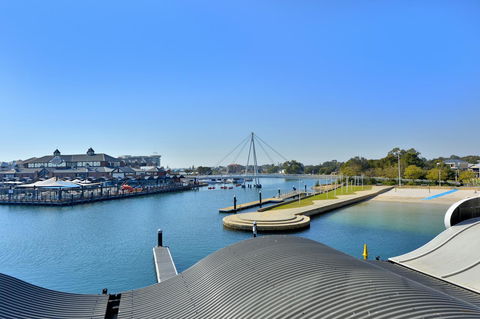 Dolphin Quay Apartments - Sunshine Coast Guide 7