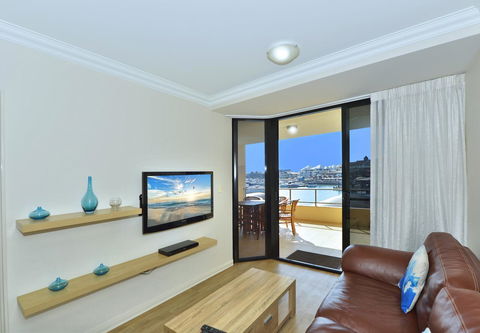 Dolphin Quay Apartments - Sunshine Coast Guide 11