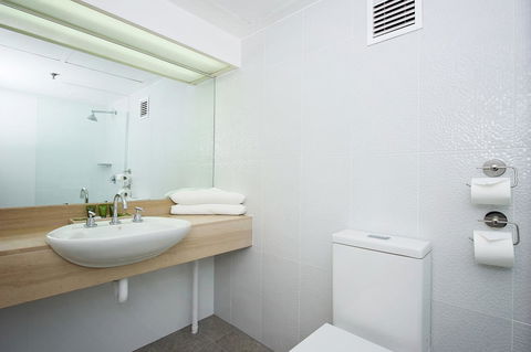 Best Western Plus Hotel Lord Forrest - Sunshine Coast Guide 12