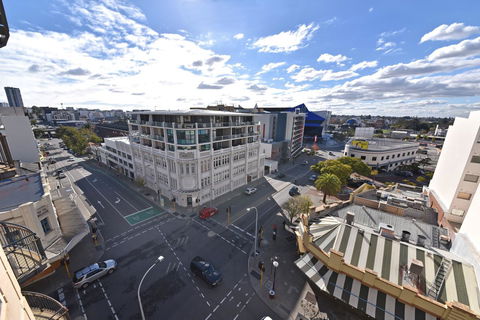 Inner Perth CBD 1X1 Apartment: 605451 - Sunshine Coast Guide 18