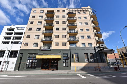Inner Perth CBD 1X1 Apartment: 605451 - Sunshine Coast Guide 27