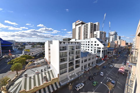 Inner Perth CBD 1X1 Apartment: 605451 - Sunshine Coast Guide 19