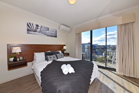 Inner Perth CBD 1X1 Apartment: 605451 - Sunshine Coast Guide 0