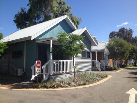 Mandurah Ocean Marina Chalets - Sunshine Coast Guide 38