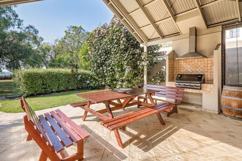 Geographe Cove Resort - Sunshine Coast Guide 3