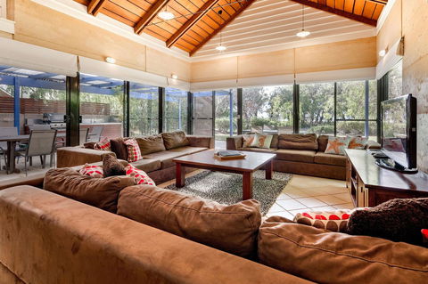 Geographe Cove Resort - Sunshine Coast Guide 9