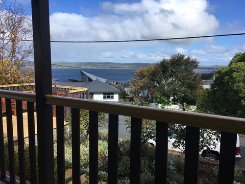 Rowley House - Sunshine Coast Guide 9