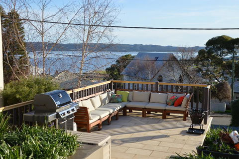Rowley House - Sunshine Coast Guide 0