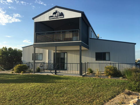 Barnville@Bremer - Sunshine Coast Guide 2