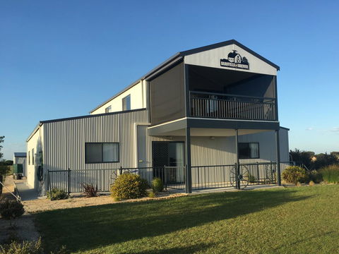 Barnville@Bremer - Sunshine Coast Guide 1