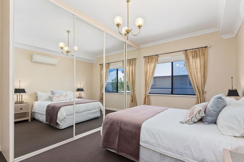 Swanview Ardross Shortstays - Sunshine Coast Guide 19