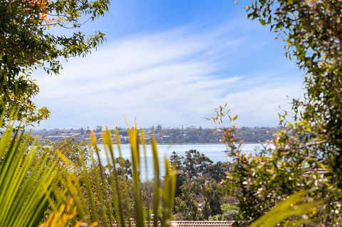 Swanview Ardross Shortstays - Sunshine Coast Guide 15