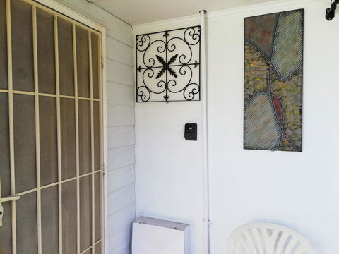 Affordable Inn - Sunshine Coast Guide 24
