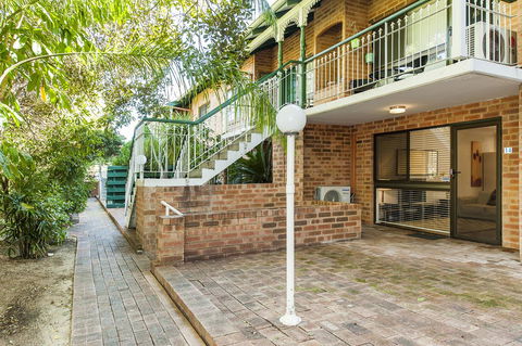 Forrest St - Sunshine Coast Guide 18