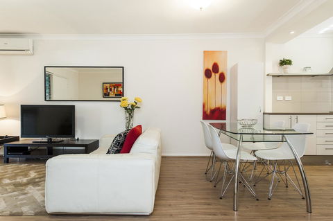 Forrest St - Sunshine Coast Guide 5