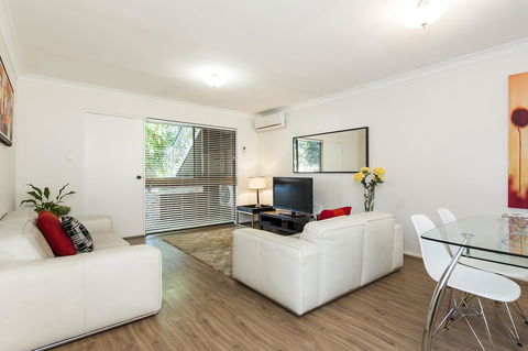 Forrest St - Sunshine Coast Guide 4