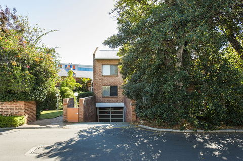 Forrest St - Sunshine Coast Guide 19